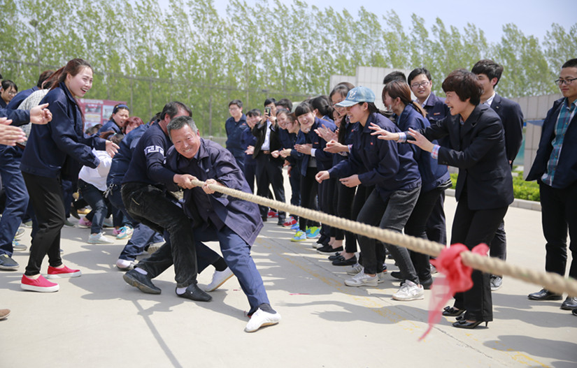 大方重機(jī)2015年職工運(yùn)動會勝利落下帷幕